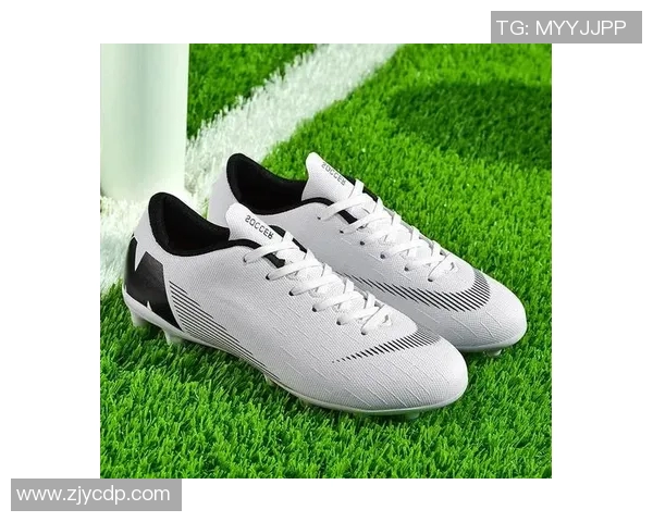 足球明星男足球鞋推荐及购买指南助你提升球场表现